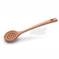 Cuchara perforada de madera